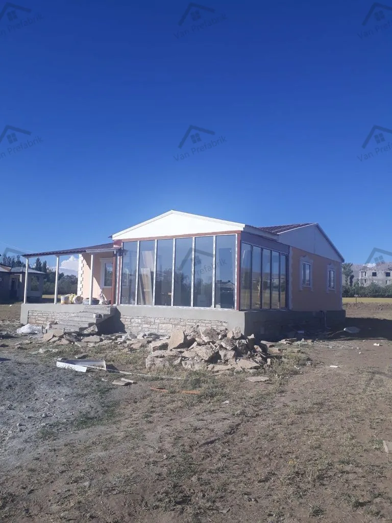 Bostaniçi 90m2